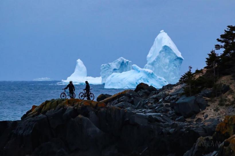 VIDEO - Un iceberg gigantic a rămas blocat în apele puțin adânci din provincia canadiană Terra Nova