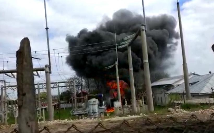 Explozii si incendii violente la mai multe tranformatoare electrice din Botoșani