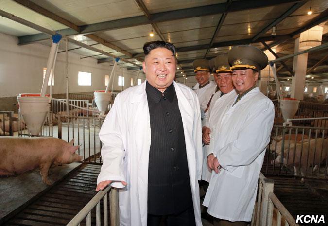 GALERIE FOTO - Cu ce se ocupă Kim Jong-Un în timp ce lumea tremură în perspectiva unui război nuclear