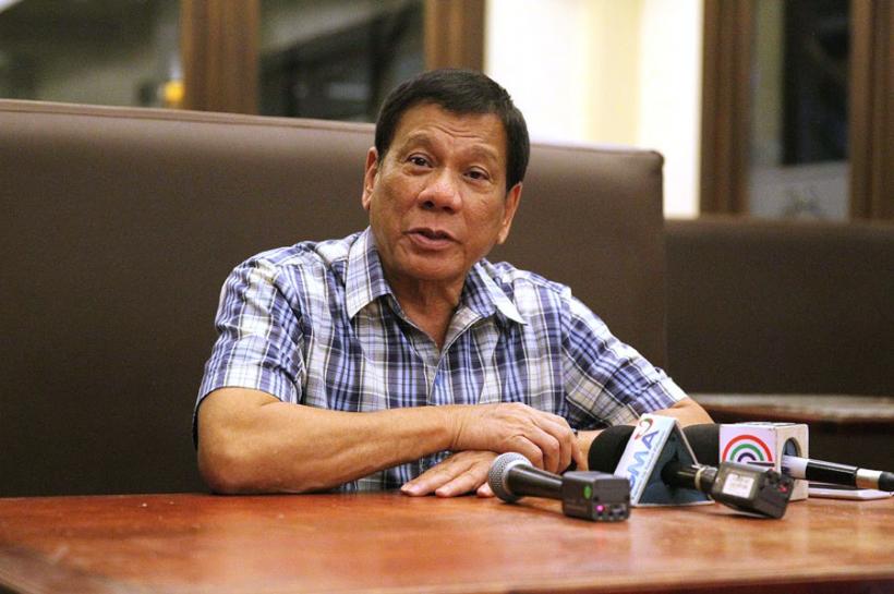 Președintele filipinez vrea să mănânce ficații extremiștilor islamiști cu sare și oțet