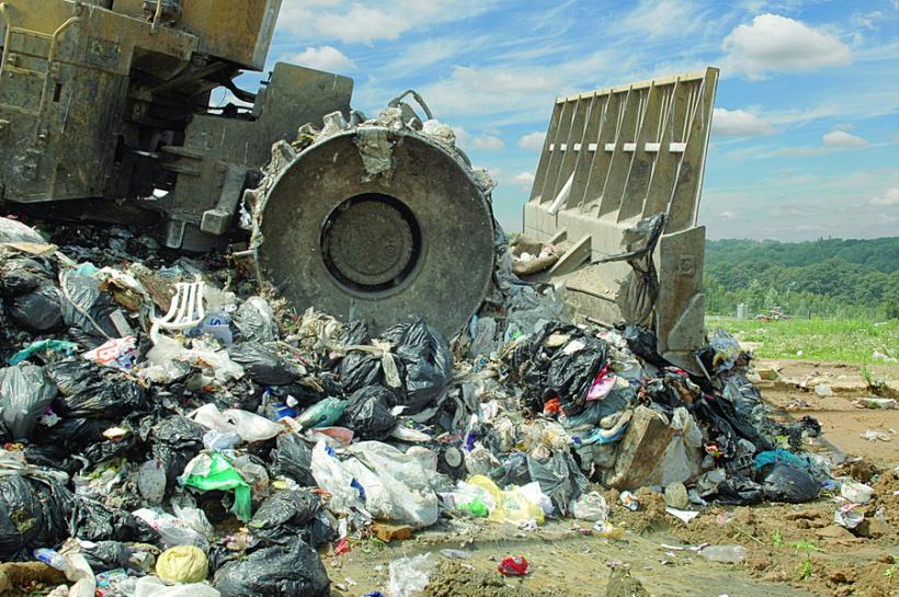 „Factura de gunoi” pentru România: 124.000 euro/zi