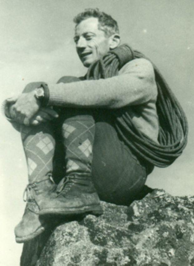 Doliu în alpinismul românesc și mondial. În 8 zile, 4  performeri au urcat mai sus de Everest: Eric Gulacsi (12 ani), Dor Geta Popescu (14 ani), Ueli Steck (40 de ani), Walter Kargel (94 de ani). Află istoria lor surprinzătoare