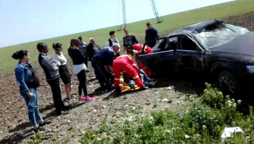 Accident GRAV în Constanța după ce s-a răsturnat o mașină. Patru persoane au fost rănite