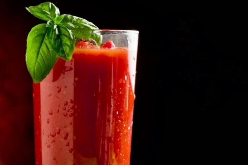 Incredibil: cocktailul Bloody Mary te vindecă de mahmureală. Află și tu uimitoarea rețetă