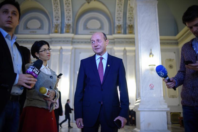 Partidul lui Traian Băsescu a ajuns la un pas de implozie