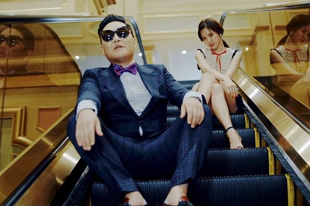 Cântăreţul sud-coreean Psy şi-a prezentat noul album şi două single-uri