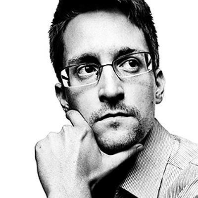 Snowden a lansat un apel către americani să se opună concedierii directorului FBI