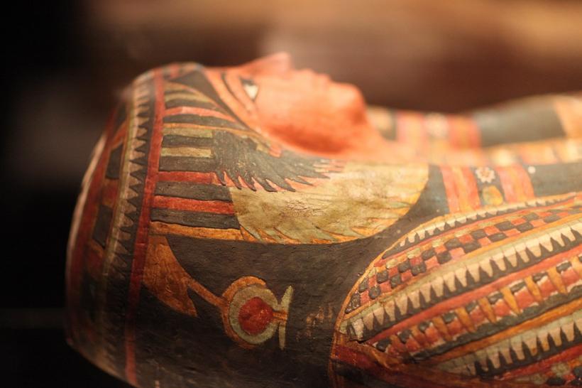 Descoperire incredibilă! 17 mumii au fost găsite în catacombele din centrul Egiptului