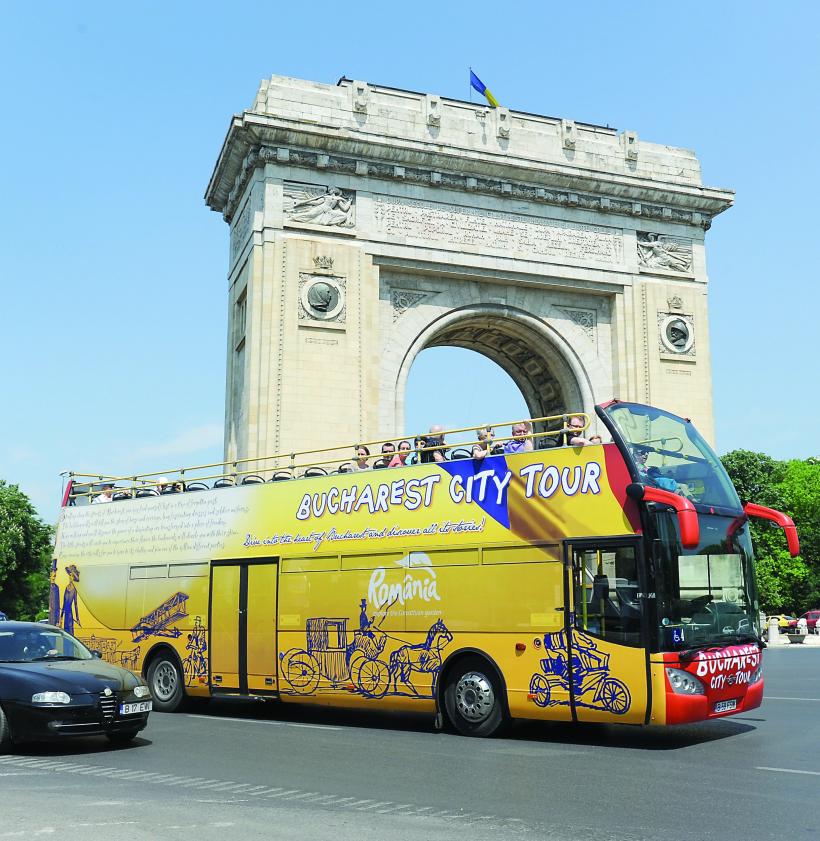 Autobuzele turistice ies din hibernare în București