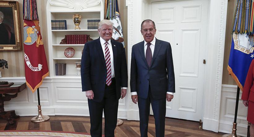Trump a dezvăluit secrete militare rușilor în timpul unei întrevederi cu Lavrov