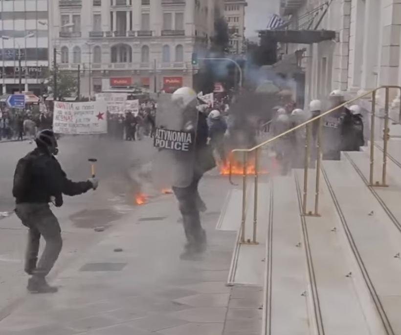 Grecia. Proteste violente la Atena