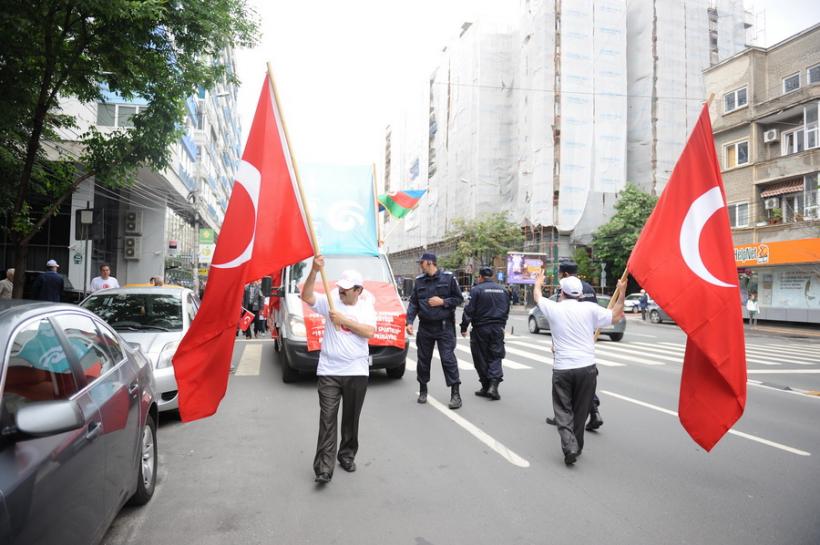 Câteva sute de etnici turci au participat la Marşul Primăverii