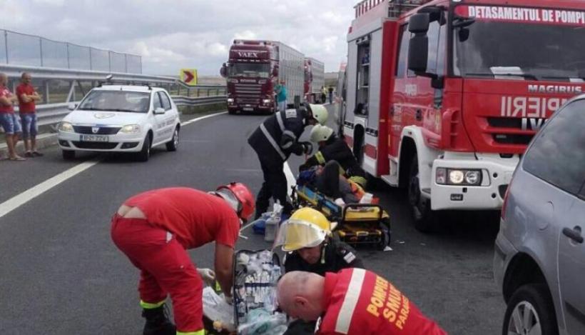 Accident CUMPLIT pe autostrada Sibiu – Orăştie. „Ambele victime au fost încarcerate. Un bărbat a decedat, cealaltă victimă este conştientă”