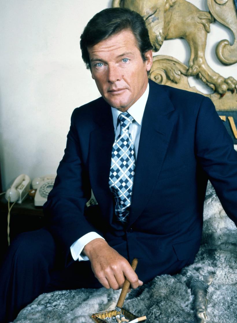 Roger Moore a murit 