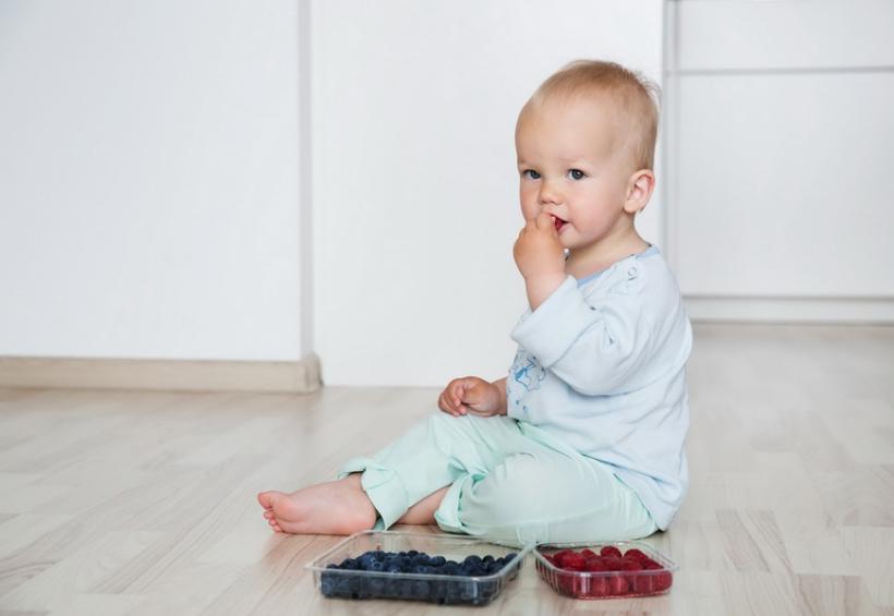 Sucul de fructe nu e indicat pentru copiii sub un an