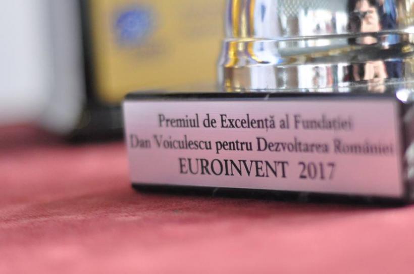 Mănușa mecatronică pentru bolnavii de paralizie, marele premiu la EUROINVENT 2017