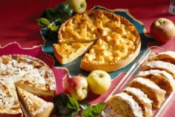 Tort de mere (rețeta Dorinei Vârdea din Alba)