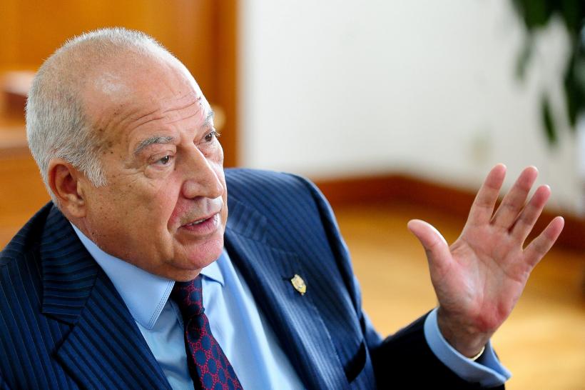 Nu Geoană a fost ținta atacurilor lui Băsescu în campania electorală din 2009, ci Voiculescu