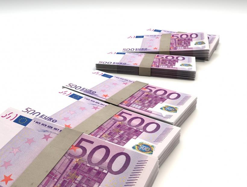 BNR: Rezervele valutare au scăzut cu 477 de milioane de euro în luna mai