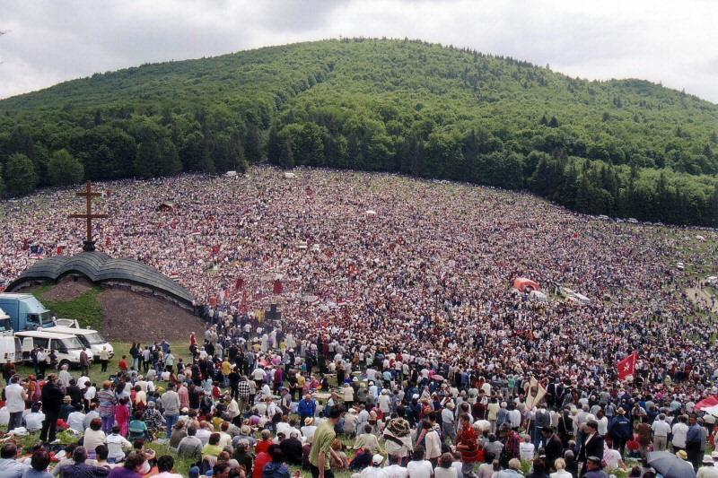 Harghita: Zeci de mii de credincioşi, aşteptaţi la Şumuleu-Ciuc pentru a participa la marea procesiune de Rusaliile Catolice