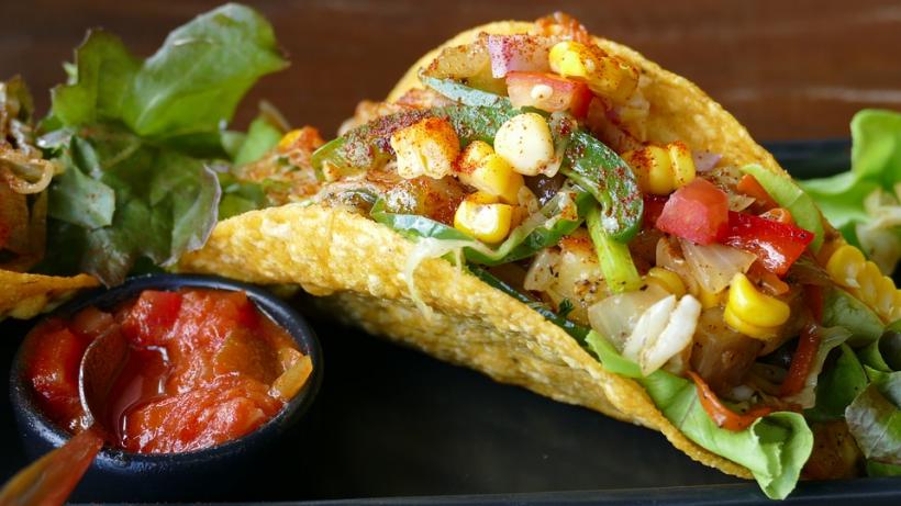 REŢETA ZILEI: Tacos cu pui (reţetă mexicană)