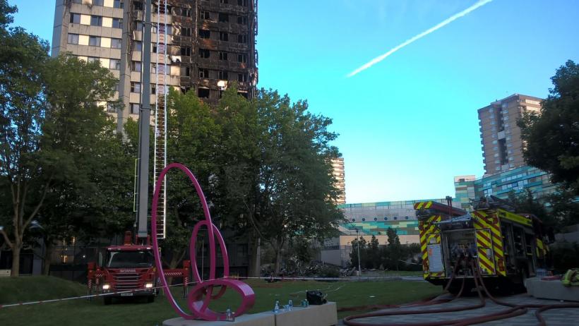 Bilanț provizoriu - 65 de morți și dispăruți în incendiul de la Grenfell Tower din Londra