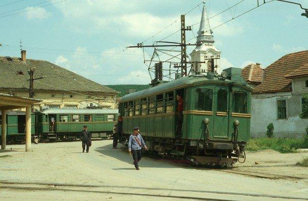 Arad: Trenul de epocă 'Săgeata Verde' a fost repus în funcţiune în scop turistic