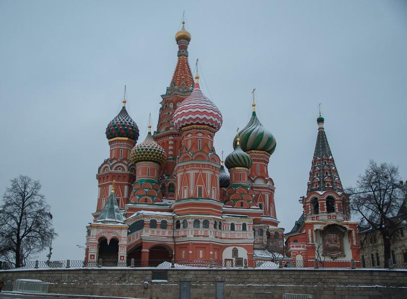 Moscova anunţă că nu îşi va modifica politica în urma ultimelor sancţiuni americane
