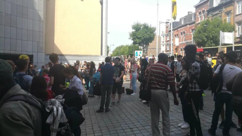Belgia: Zona gării din Namur, evacuată din cauza unui pachet suspect