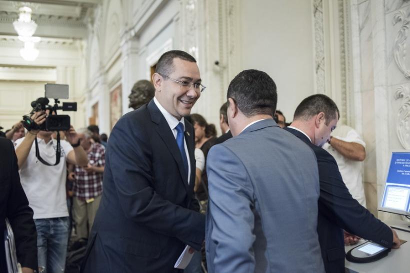 Ponta, despre miniştrii demisionari: Îi facem de râs chiar pe vecie punându-i să îşi retragă demisiile
