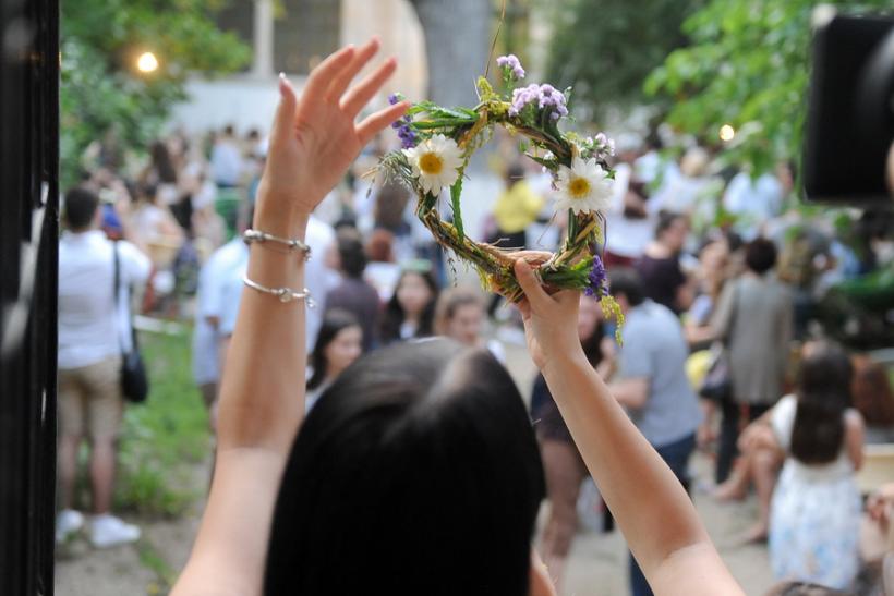 GALERIE FOTO - Sânzienele, sărbătoare păgână a românilor, celebrate la Școala Centrală
