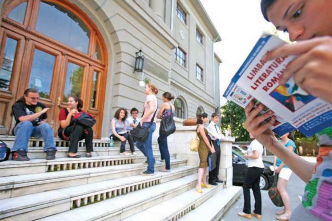 BACALAUREAT 2017 - Elevii susțin proba la Limba și Literatura Română