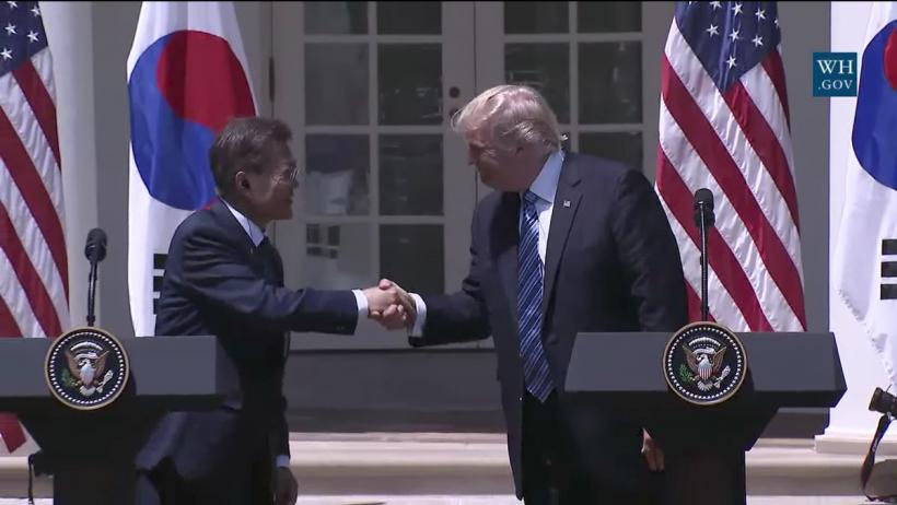 Trump anunţă, în prezenţa preşedintelui sud-coreean, că 'răbdarea strategică faţă de Coreea de Nord s-a terminat'