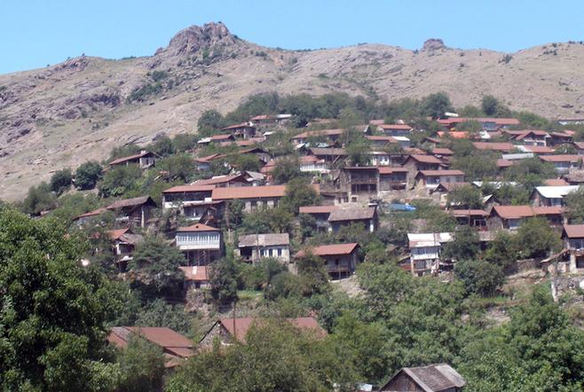 La 23 de ani de la încheierea armistițiului, armata azeră a atacat poziţiile armene în Nagorno-Karabah