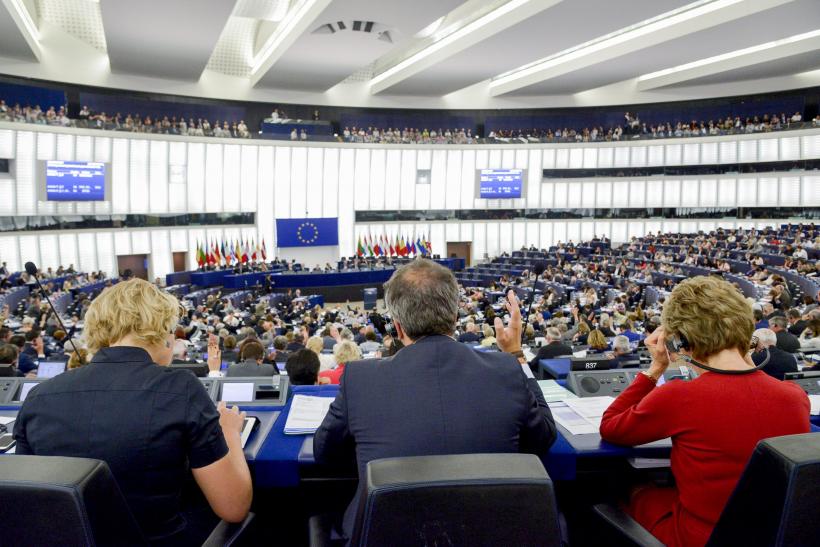 PE cere oprirea negocierilor UE cu Turcia