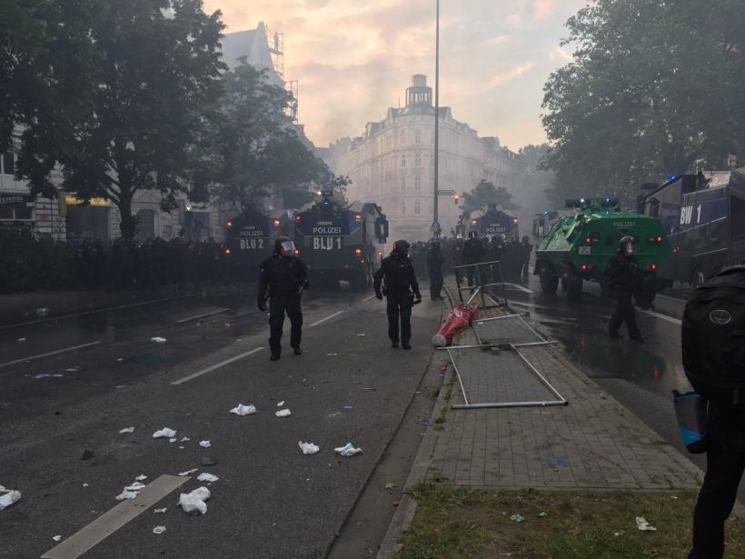 Germania: Unele unităţi de poliţie au refuzat să participe la operaţiunile din Hamburg, în timpul protestelor violente anti-G20