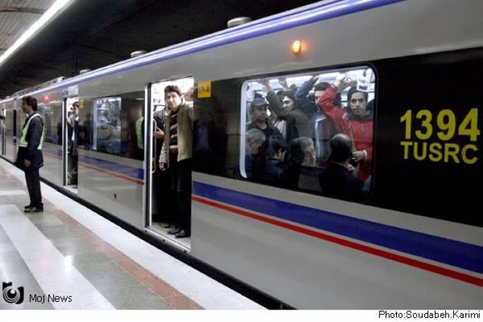  Mai multe persoane au fost rănit la metroul din Teheran într-un atac cu cuţitul