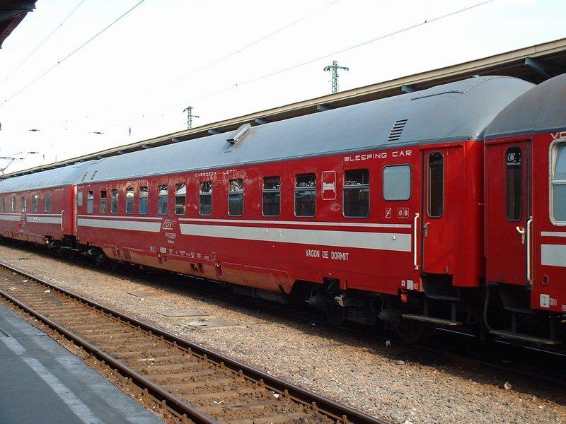  Incident feroviar: Trenul Timișoara – București și-a pierdut vagoanele în câmp