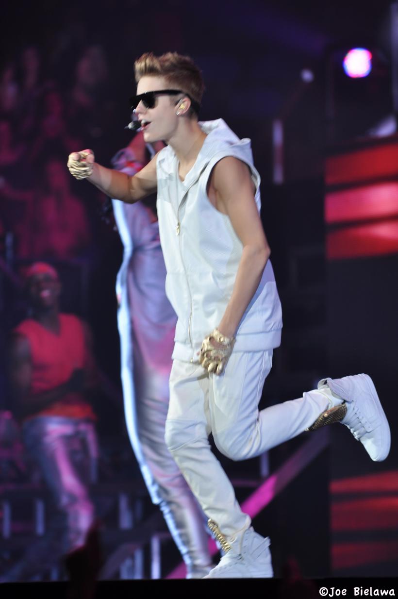 Justin Bieber nu are voie să concerteze în China din cauza „comportamentului rău”