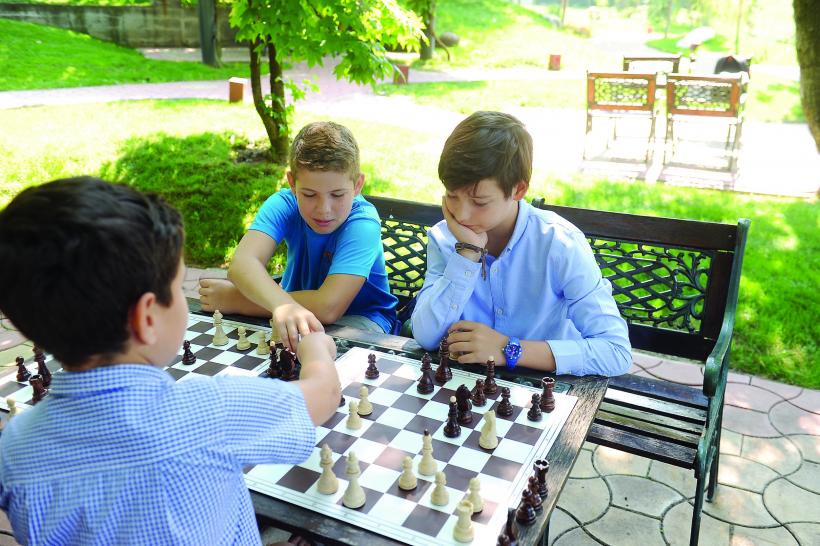 Sute de copii, la Campionatul Naţional de Şah