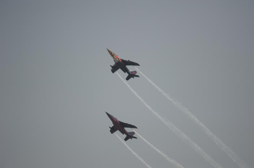 BIAS 2017 - un mix de acrobaţii cu elicopterul, aeronave militare şi avioane istorice (GALERIE FOTO) 18582783