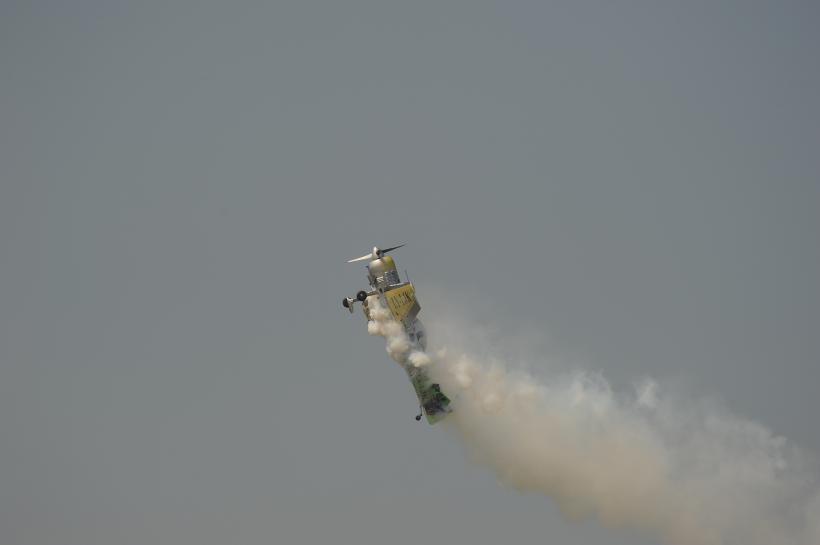 BIAS 2017 - un mix de acrobaţii cu elicopterul, aeronave militare şi avioane istorice (GALERIE FOTO) 18582796