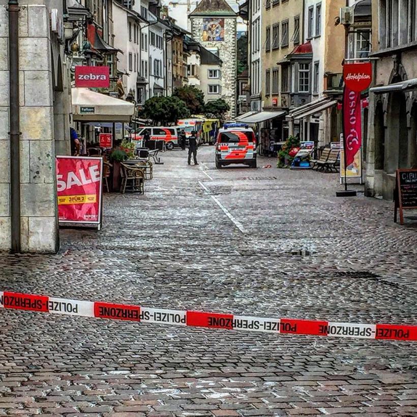 Un azilant înarmat cu o drujbă a rănit mai mulți oameni într-un orășel din Elveția