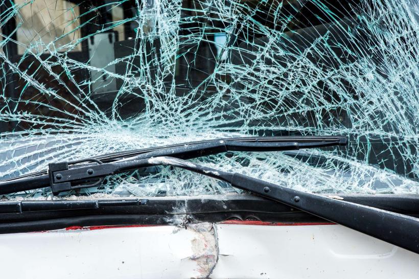 Accident GRAV în Vaslui. Un șofer teribilist a MURIT