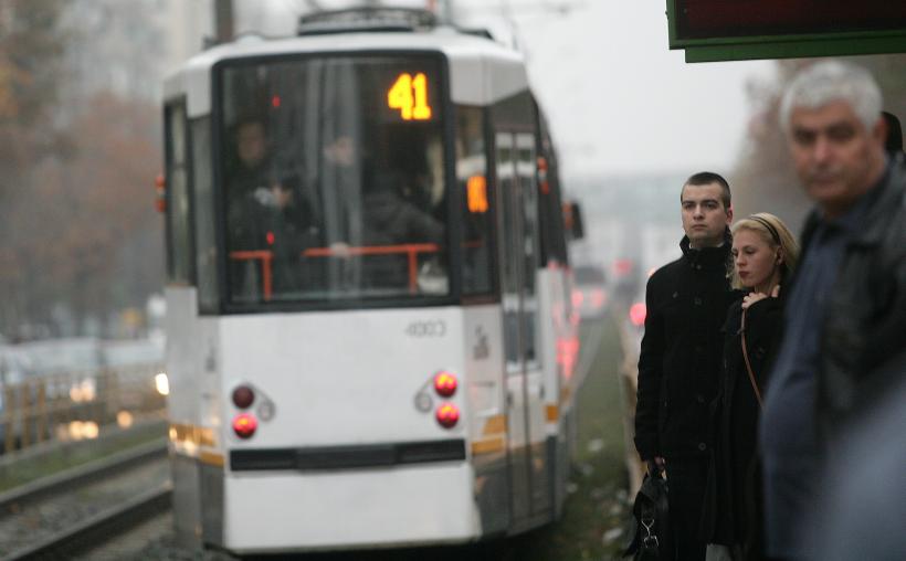 UPDATE - Linia tramvaiului 41, blocată din cauza unei avarii la rețeaua electrică, în Ghencea