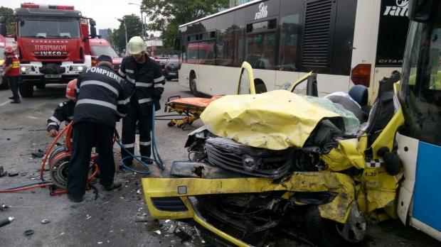 Accident cu 2 morți și 2 răniți în București