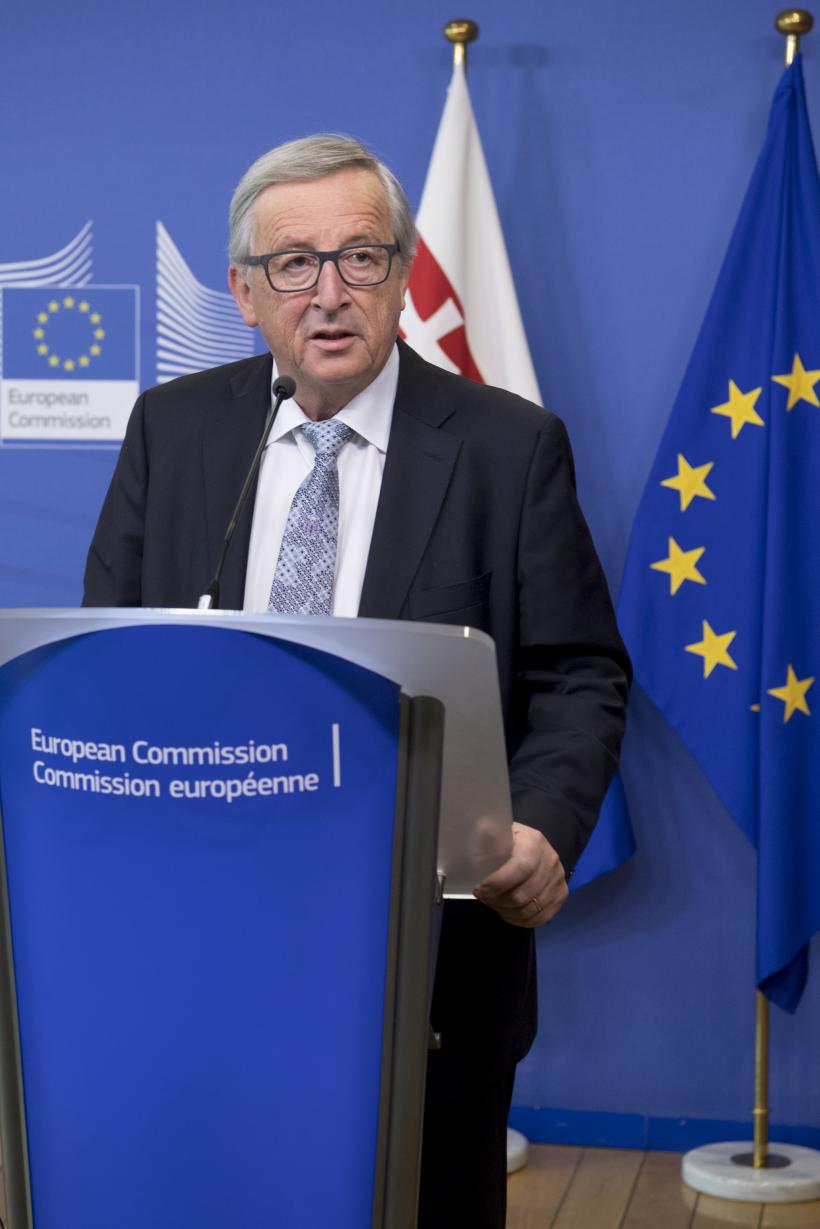Junker cere eliminarea standardelor duble la alimente în UE