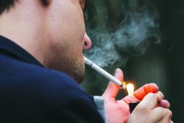 Alertă printre fumători: Ţigările care provoacă mult mai rapid apariţia cancerului