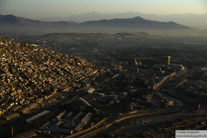 50 de oameni omorâţi de insurgenţi într-un sat afghan