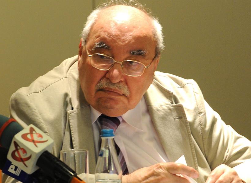 Prof. dr. Alexandru Oproiu: În diagnosticul de constipaţie se recomandă tărâţele